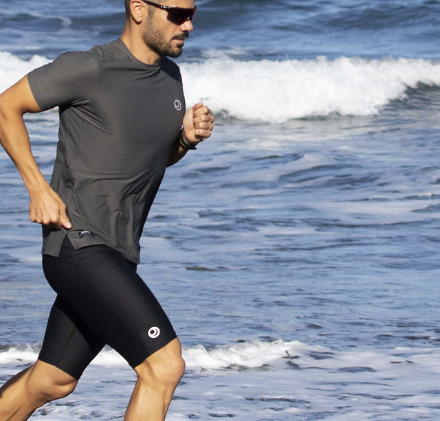 LATO Running T-Shirt / Graphite Ragen · Performance Apparel 